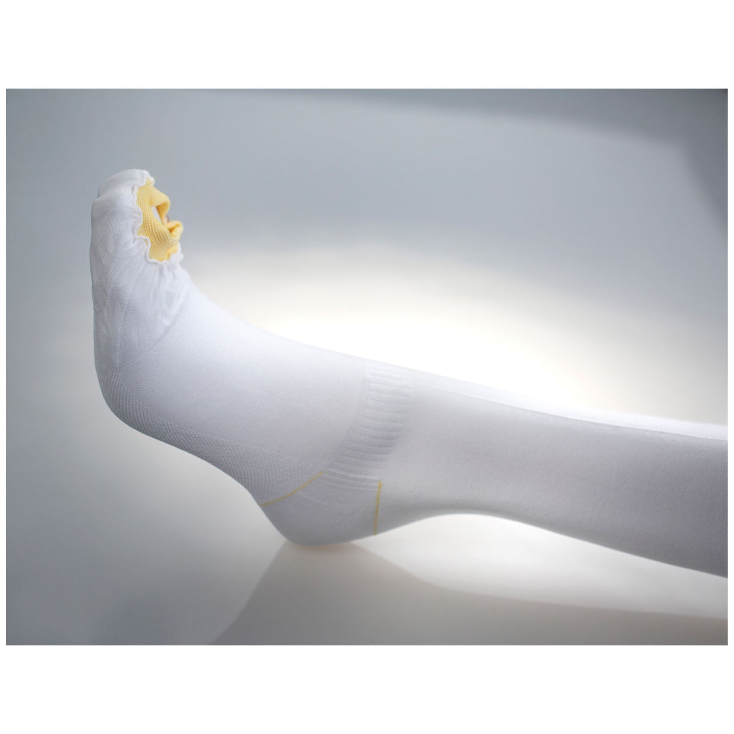 ALBA ULTRACARE® ANTI-EMBOLISM STOCKINGS "Anti-Embolism Stocking, UltraCARE®, Knee Regular Length, X-Large, Calf Circumference: 17\"-19\", Length to Knee: 18\" -19\", Top Color: White, Toe Port Color: Green, 12/cs"