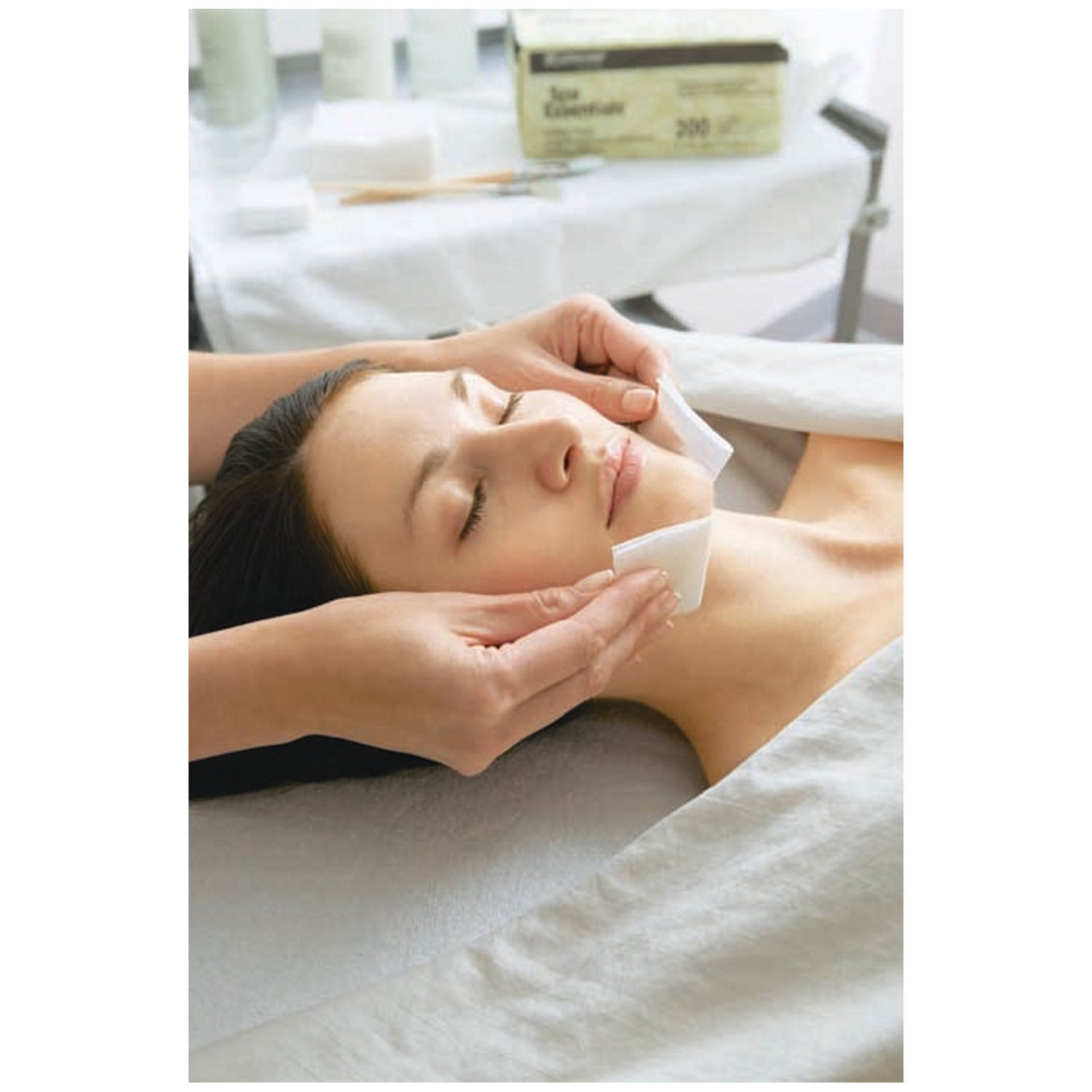 GRAHAM MEDICAL QUALITY ESTHETIC WIPES "SpaEssentials® Wipes, Non-Woven, White, 4\" x 4\", 200/pk, 10 pk/cs (60 cs/plt)"